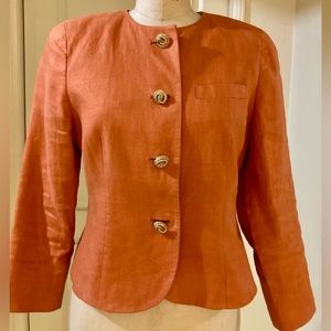 Jacket 100% linen. Vintage 80’s. Gold buttons. Mint condition. Classic,timeless.